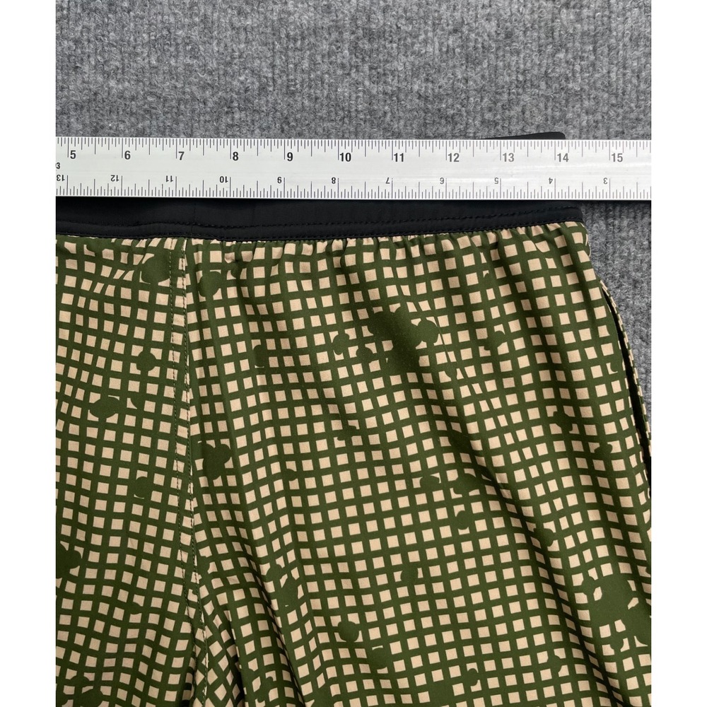 Tachuntfish Shorts Mens Medium Green Grid Desert Night Camo Athletic Training 5" - Picture 4 of 7